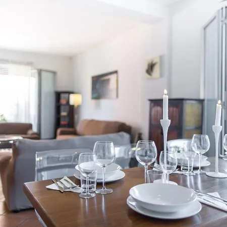 Suitelowcost Stilicone Apartment *