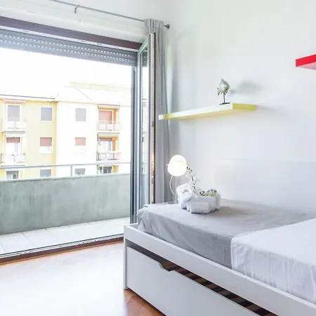 Suitelowcost Stilicone *