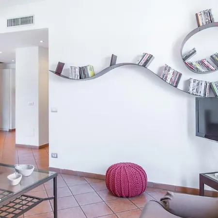 Suitelowcost Stilicone Apartment *