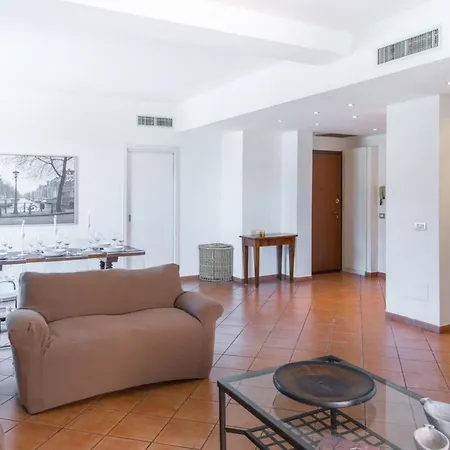Suitelowcost Stilicone * Milan