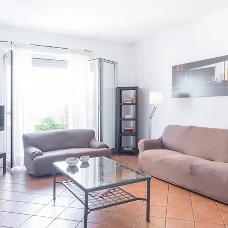 Apartment Suitelowcost Stilicone